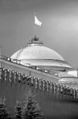Dome of the Senate against the backdrop of the Moscow Kremlin walls. Photo July 16, 1986