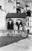 Dormition dom in Rostov. South porch. Photo 21 Aug 1976.