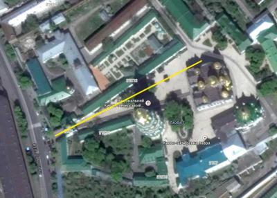 Верхня лавра на космічному фото Google…